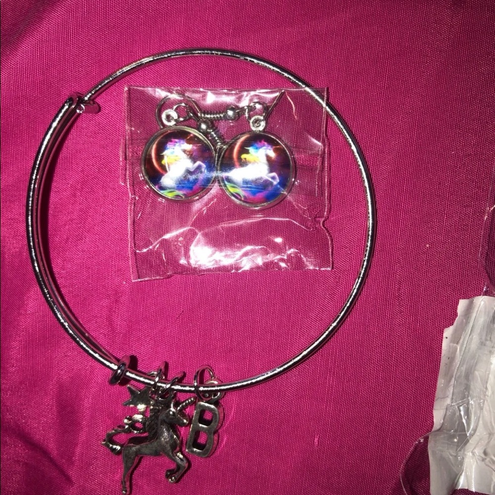 Unicorn with a B and star pendant/earrings set